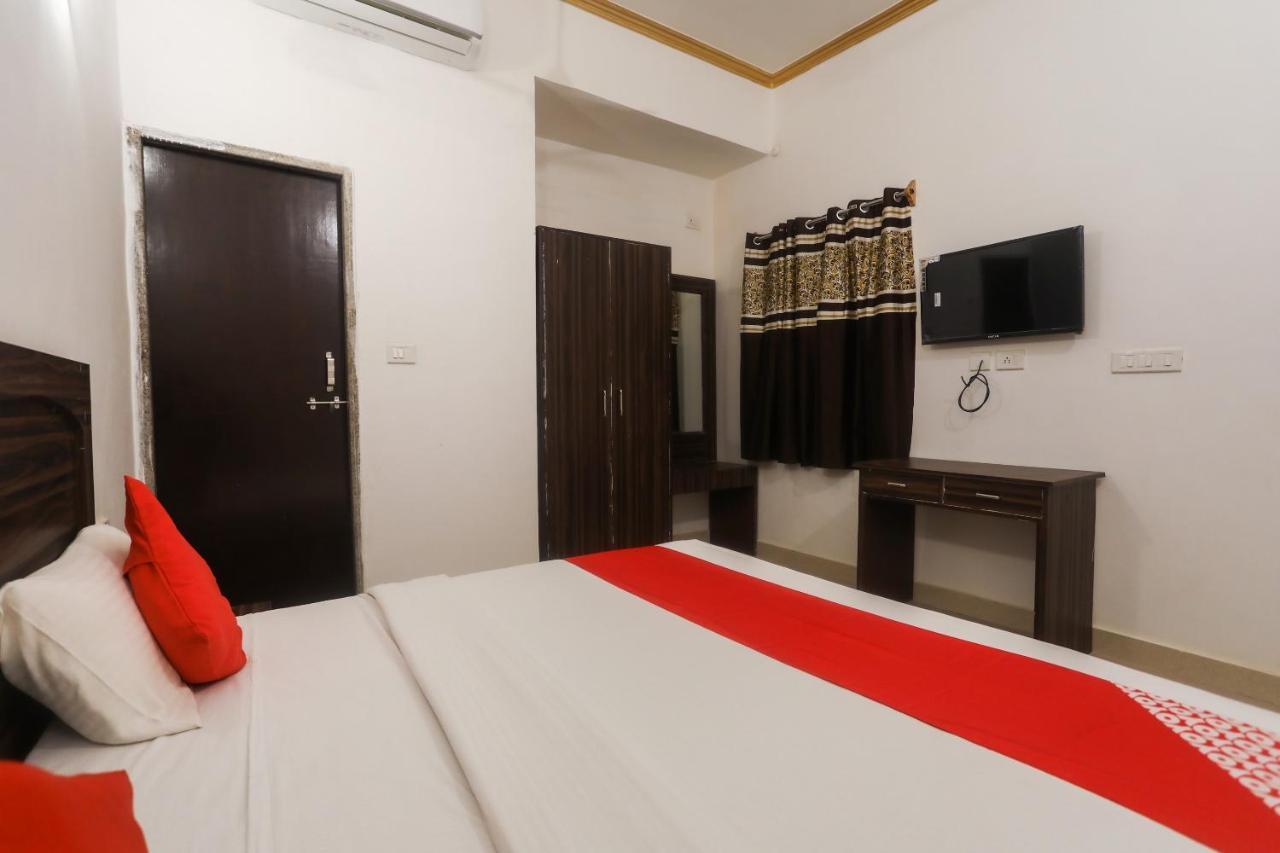 Oyo 45552 Central Hotel Khajurāho Dış mekan fotoğraf